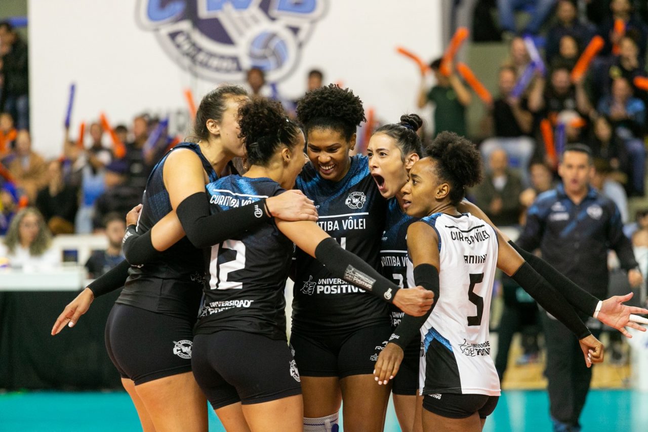  equipe-curitiba-superliga-feminina-de-volei 