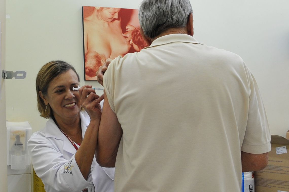  Vacina contra gripe: campanha começa nesta quarta-feira (10). (Foto: Agência Brasil) 