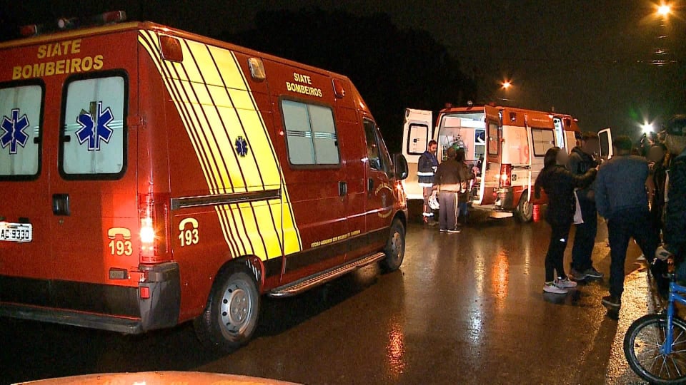  O motorista fugiu após atropelar as seis pessoas, porém, acabou preso (FOTO: NILSON MACHADO/ RICTV PR) 