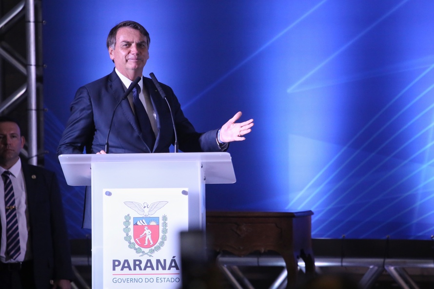  Bolsonaro comenta sobre armas em Curitiba (FOTO: FERNANDO OGURA/ANPr) 