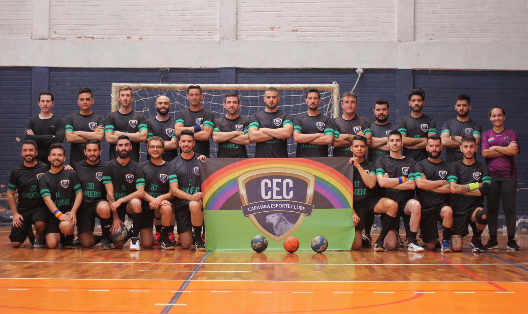 Elenco Capivara do handebol (FOTO: DIVULGAÇÃO)