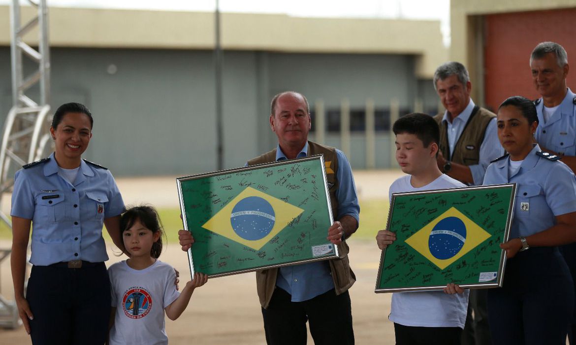  Coronavírus brasileiros liberados quarentena 