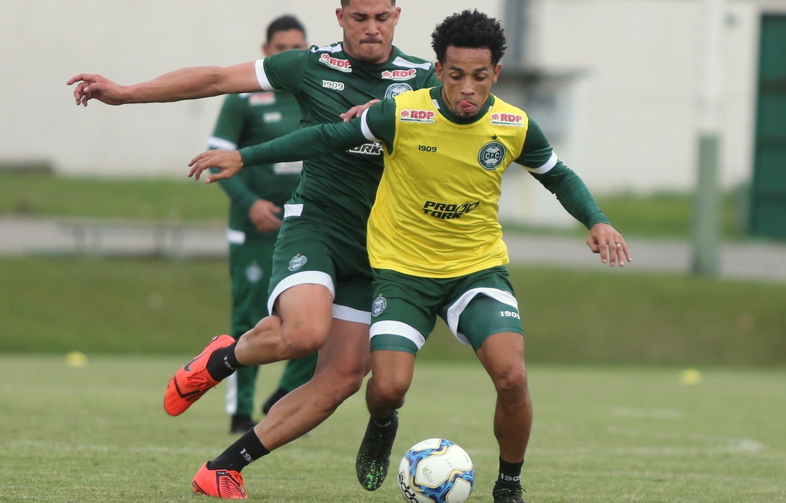  Rafinha reforça o Coritiba na Série B (FOTO: DIVULGAÇÃO/ CORITIBA FC) 