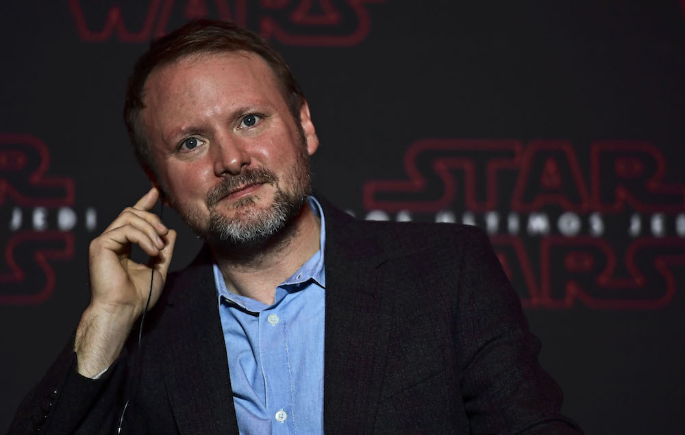 Rian Johnson irá escrever e dirigir Guerra nas Estrelas