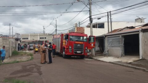  O homem morreu queimado ao tentar atear fogo na ex-mulher em Curitiba. 