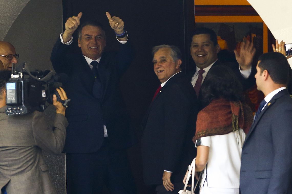  com governadores e líderes do Senado na manhã desta quarta-feira (8). (Foto: Marcelo Camargo, da Agência Brasil) 