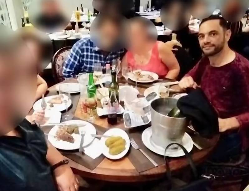 Andrei, durante o jantar com a família, horas antes de ser morto no suposto confronto com a PM. 