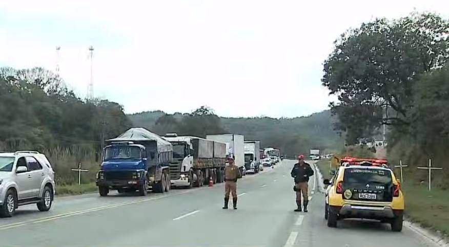 manifestação almirante tamandaré