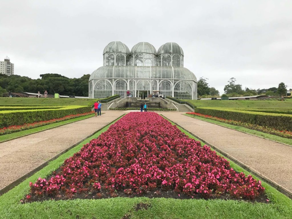  Previsão promete final de semana com temperaturas baixas em Curitiba 