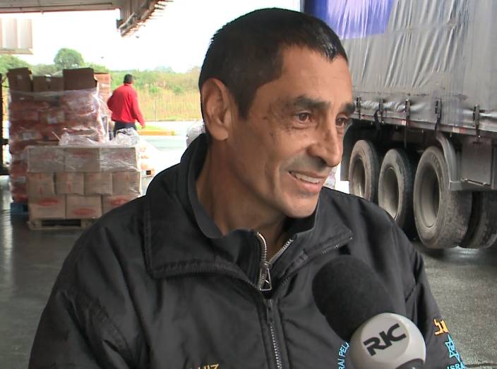  O paranaense vai até Roraima com roupas e mantimentos para os refugiados. 