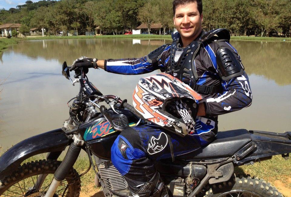  Piloto de motocross morre 