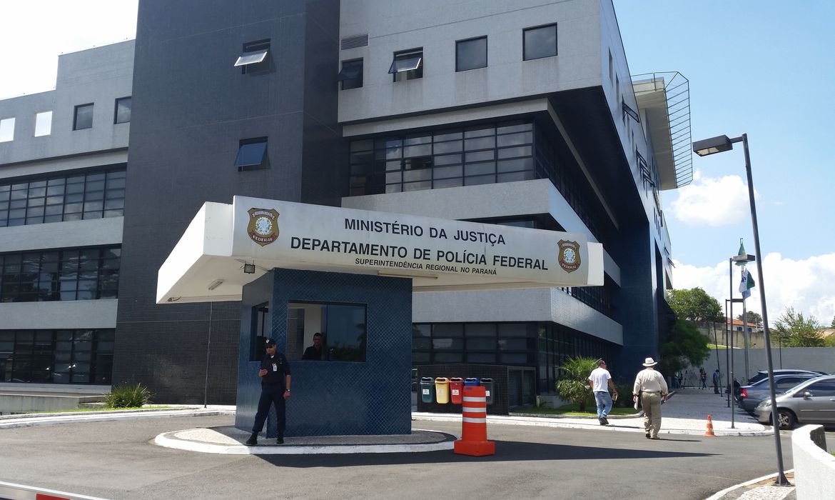  policia-federal-curitiba-superintendente 