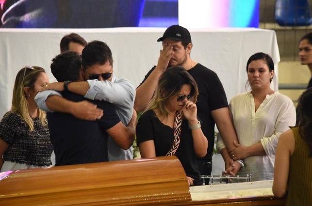 O velório do artista foi aberto ao púbico a partir das 8h. (Foto: Steven Ellison - Brazil News)