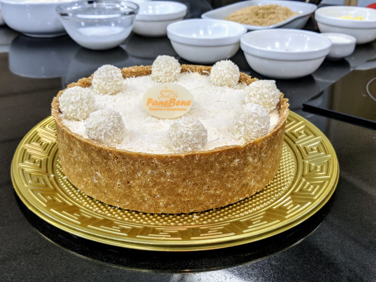  Cheesecake Raffaello: aprenda o passo a passo desta receita. (Foto: redação RIC Mais) 