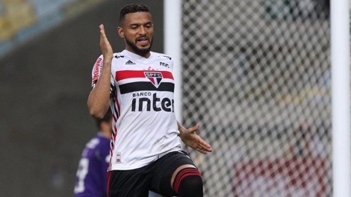 Reinaldo se torna o maior lateral-esquerdo artilheiro do São Paulo