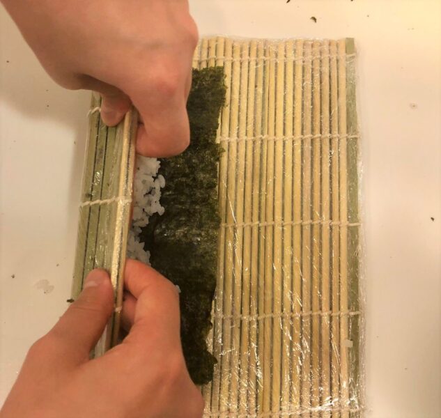 como-fazer-sushi-montar-na-esteira