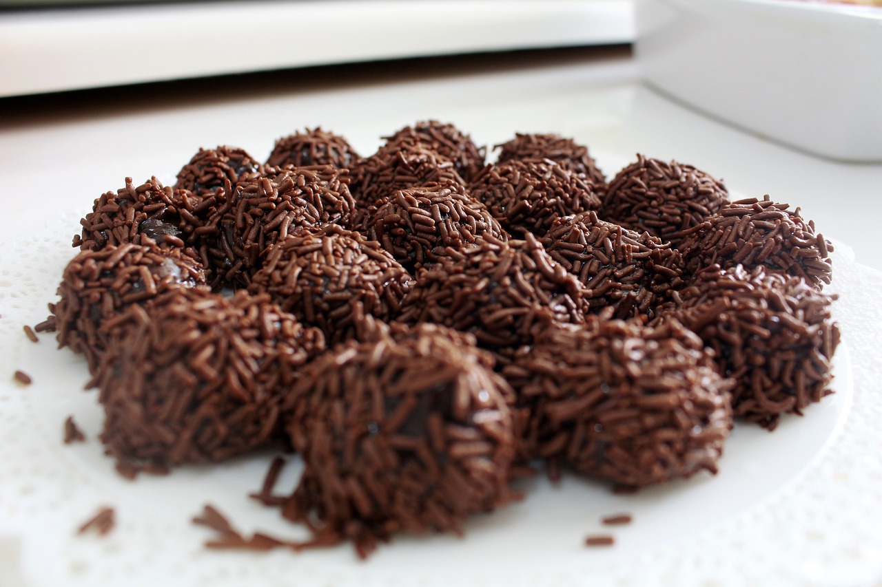  passo a passo de como fazer brigadeiro 