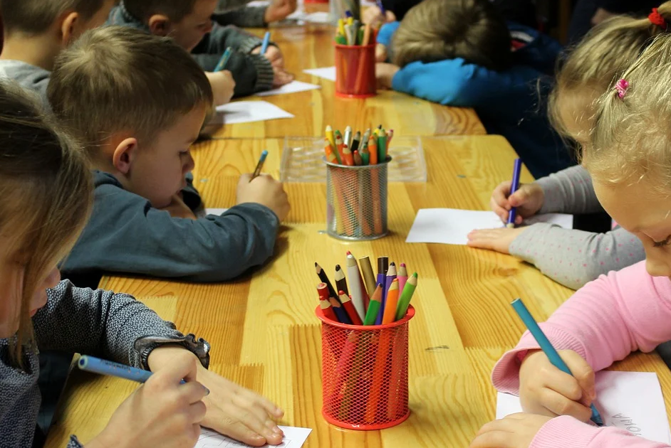  sindicato-pede-volta-as-aulas-escolas-particulares-curitiba 