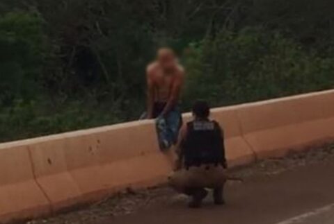  Homem tenta se jogar da ponte do rio Piquiri e é salvo por policiais 