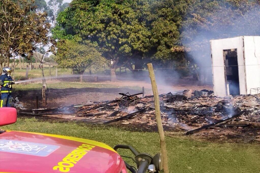  incêndio na área rural deixa uma mulher morta 