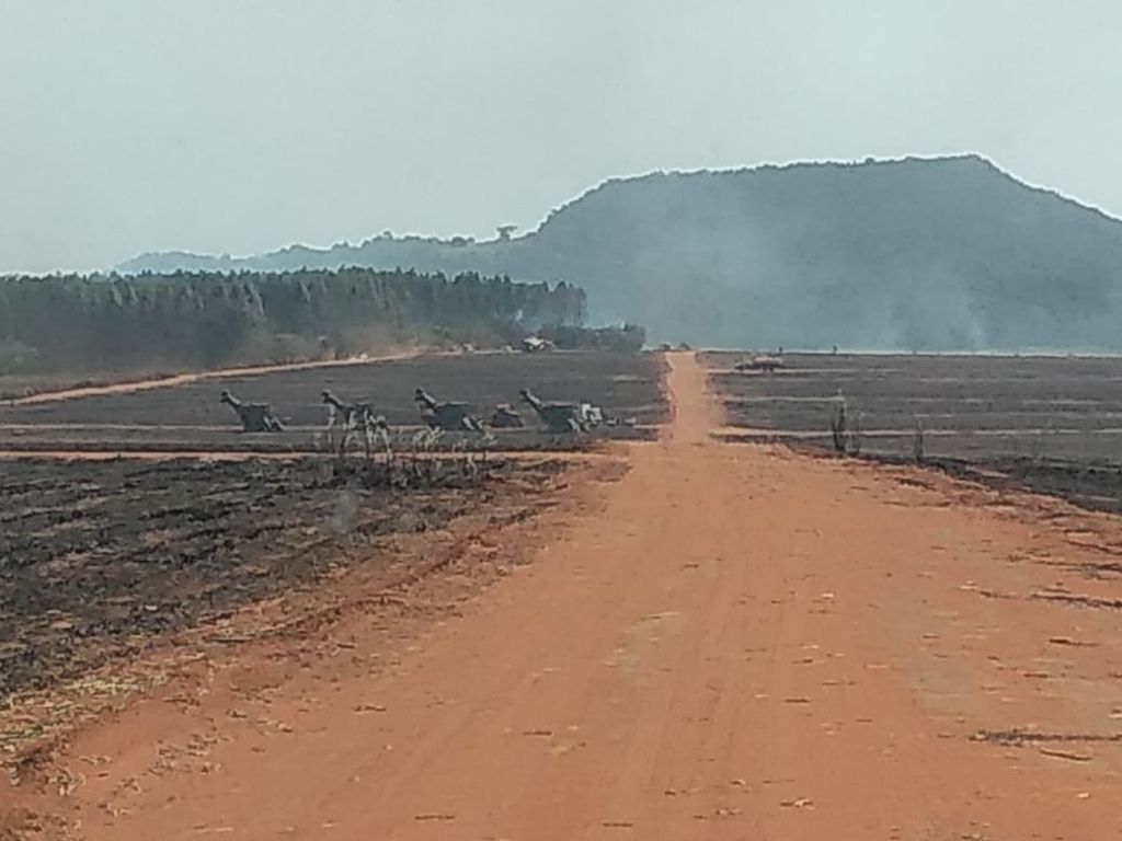  Incêndio ambiental próximo aos Três Morrinhos, Terra Rica 