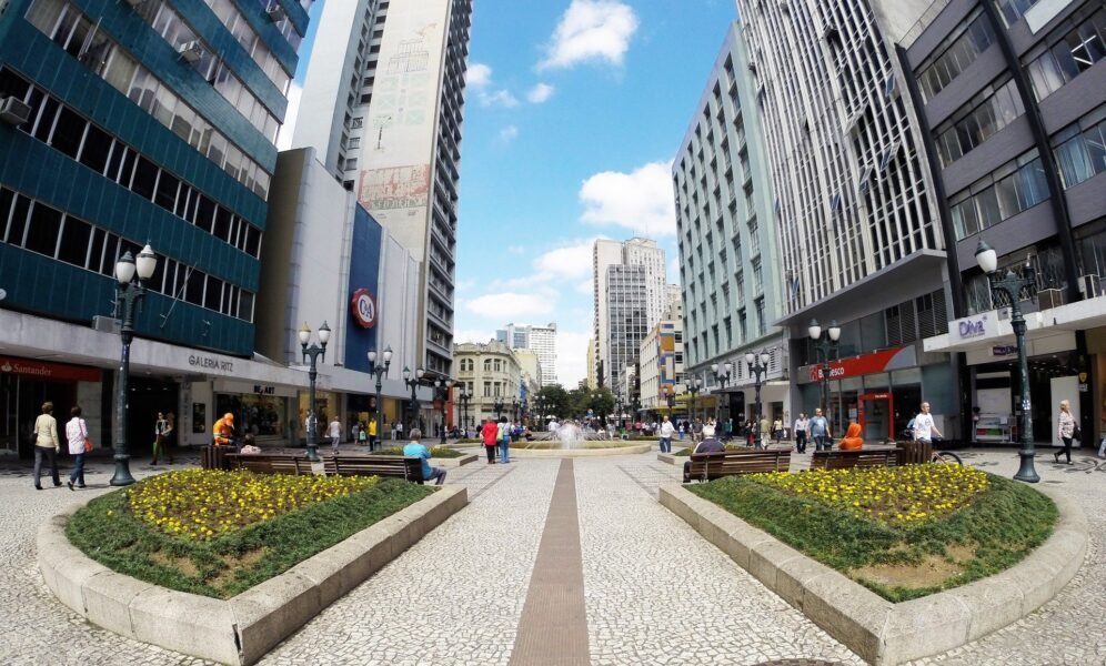  Curitiba anuncia bandeira laranja 