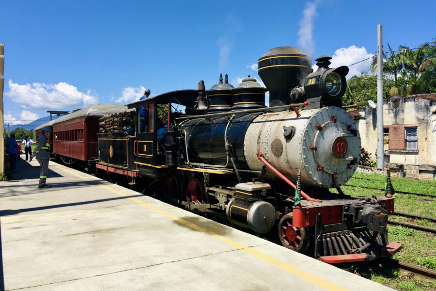 Maria-fumaça litoral paraná