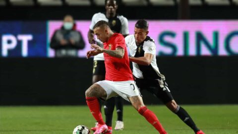Benfica volta a empatar no campeonato, agora frente ao Farense