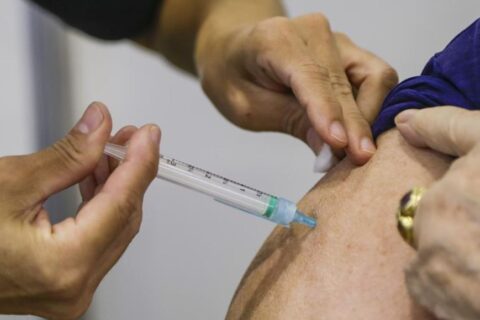  vacinacao-covid-curitiba 
