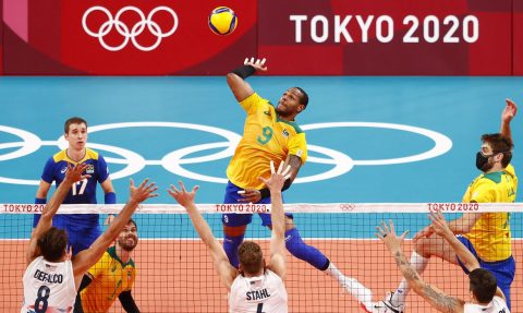 Lucarelli, um dos destaques da seleção brasileira de vôlei, vai a Tóquio em  busca do segundo ouro olímpico
