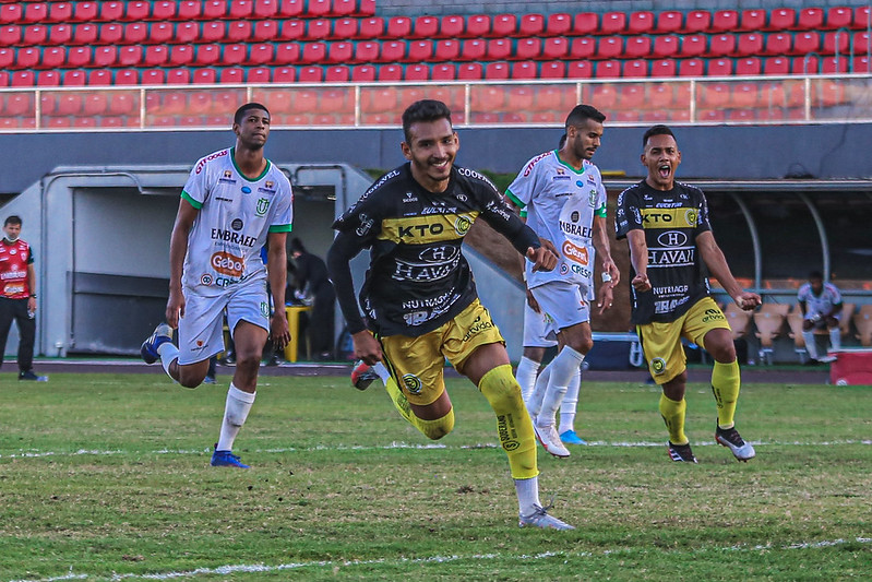 Quem ganhou o jogo de hoje? Nossa torcida, FC Cascavel e Athletico