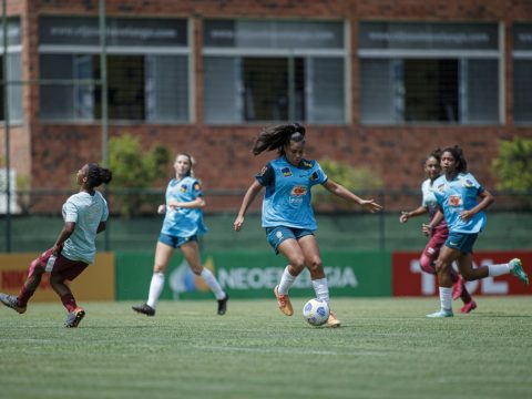  seleção feminina sub-17 contra o Fluminense 