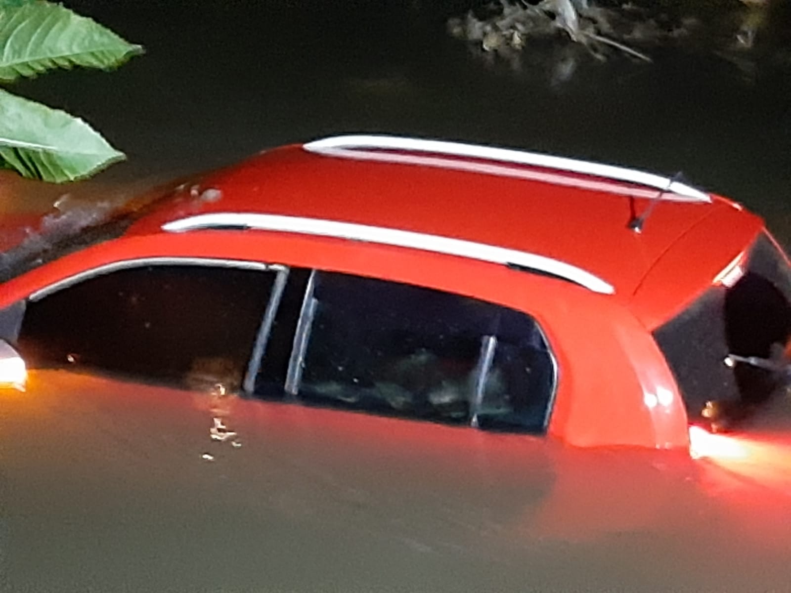  acidente avenida das torres 