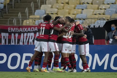  Flamengo vence o Bahia no Maracanã 