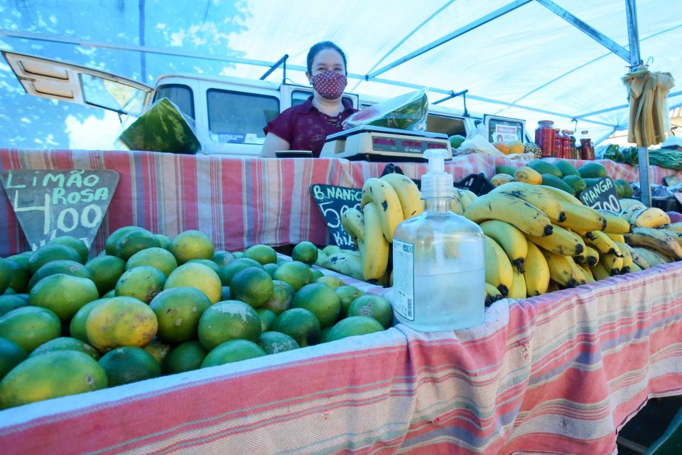  barraca de feirante de frutas 