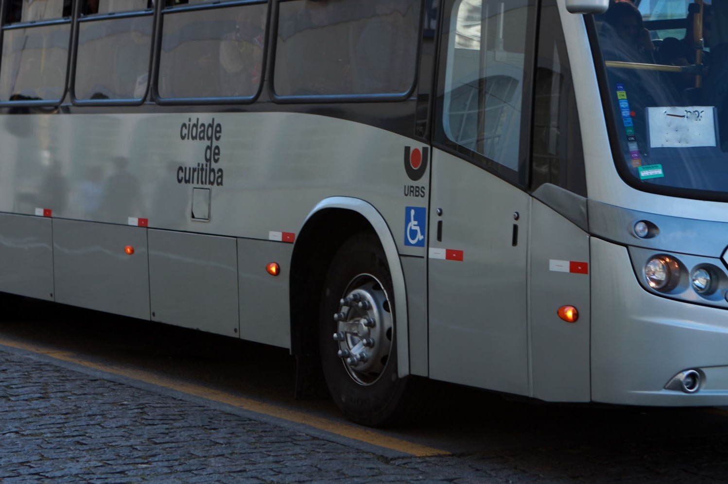  onibus-acidente-ambulancia 