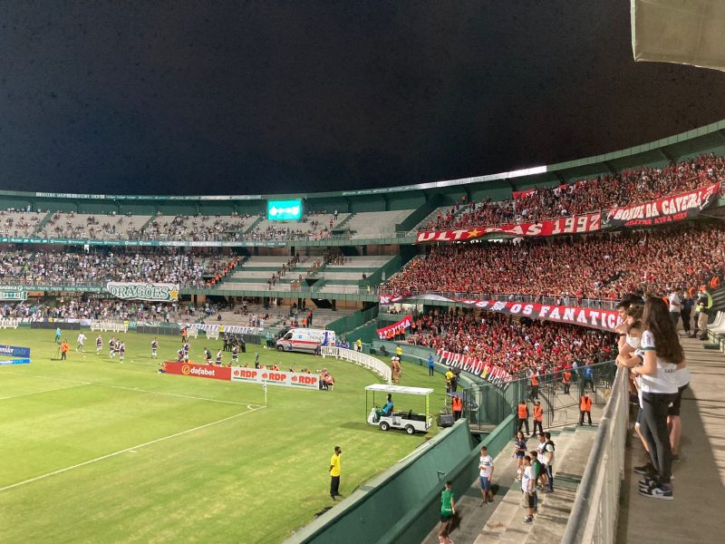 Coritiba domina o Athletico e vence o clássico Athletiba no Couto