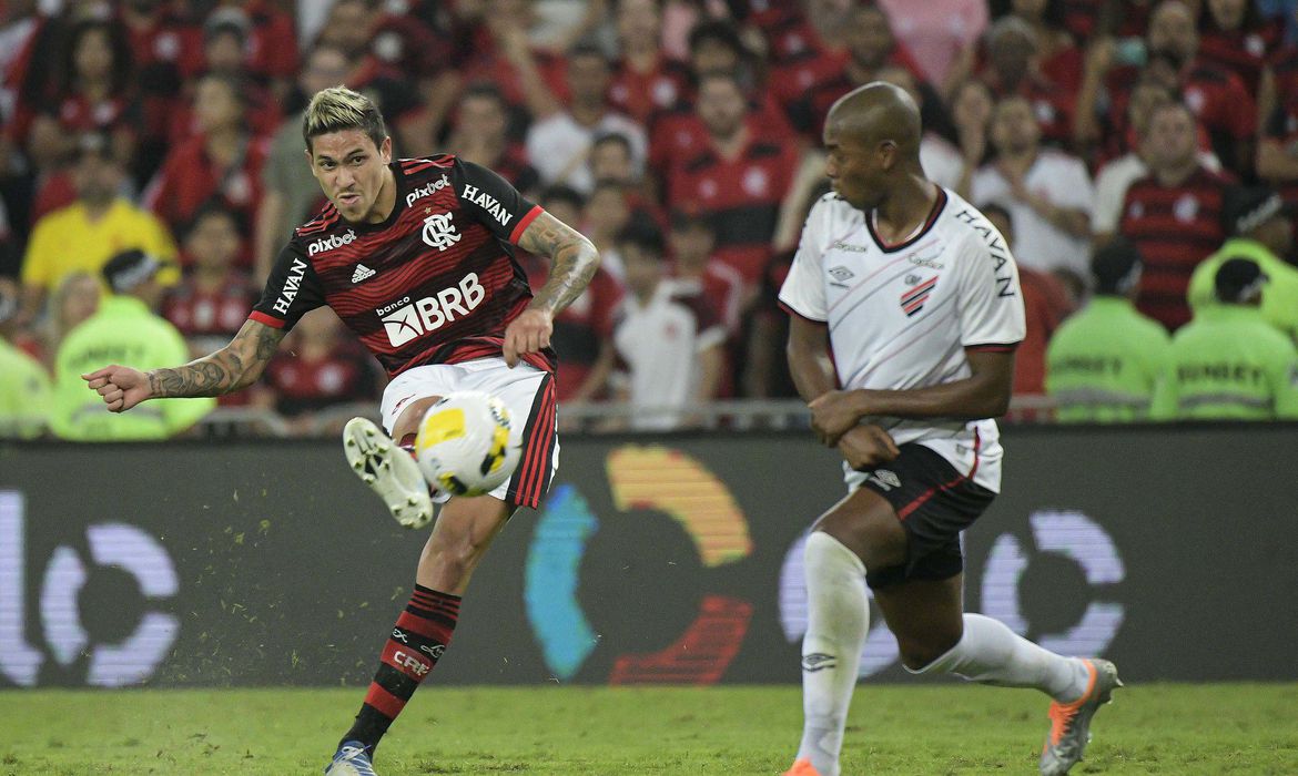 Everton Ribeiro é o primeiro jogador do Flamengo a entrar em campo pelo  Brasil em Copas em 12 anos; relembre