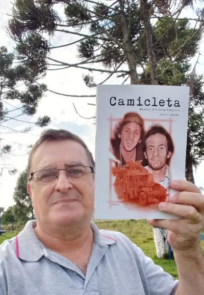 O livro Camicleta - Manual dos Proprietários de Saulo Adami