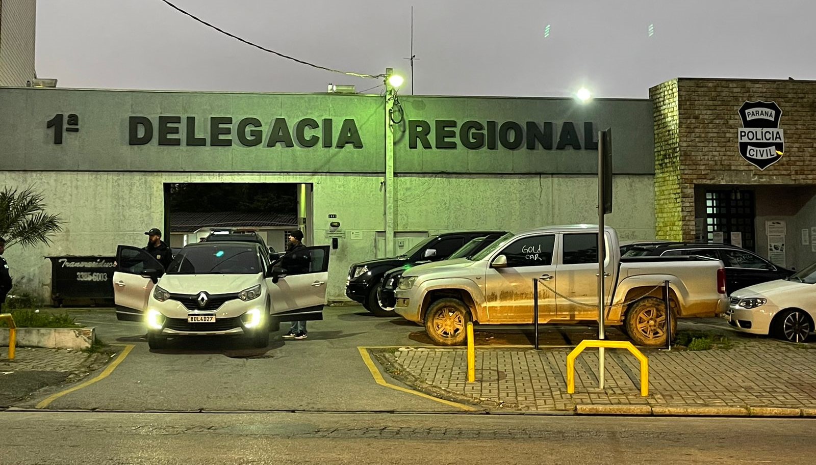 Loja vende carros e não repassa valor aos proprietários na Grande Curitiba