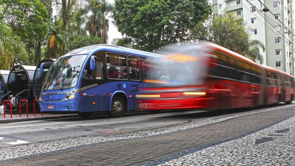  Frota de ônibus será reforçada para jogo do Brasil 