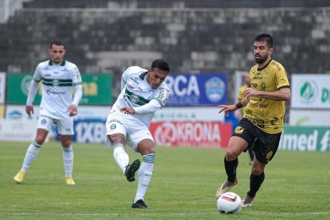 Lance de FC Cascavel x Coritiba, pelo Campeonato Paranaense