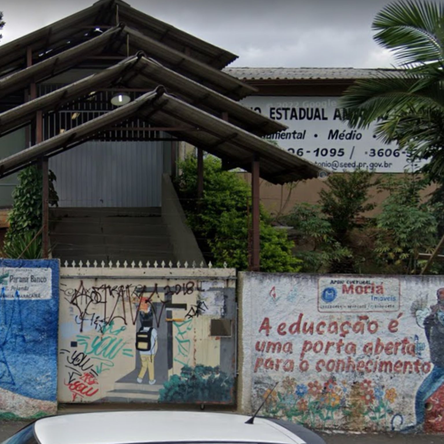  Aluna relatou que professor a constrangeu mediante assédio em sala de aula, no Colégio Estadual Antônio de Lacerda Braga, no Maracanã, em Colombo. (Foto: Reprodução / Google Street View) 