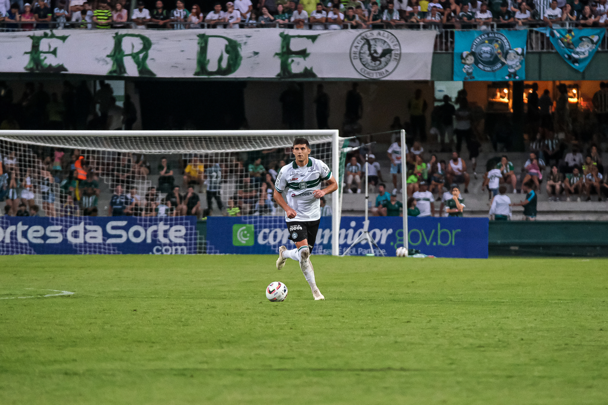  Zagueiro Kuscevic, do Coritiba 