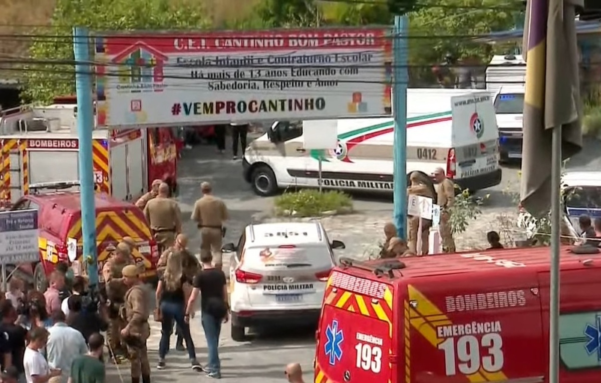  Ataque em creche de Blumenau: crianças mortas já foram identificadas. 