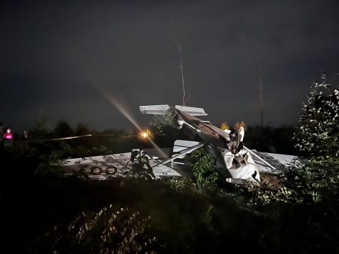 Avião faz pouso forçado e deixa dois feridos em Santa Catarina