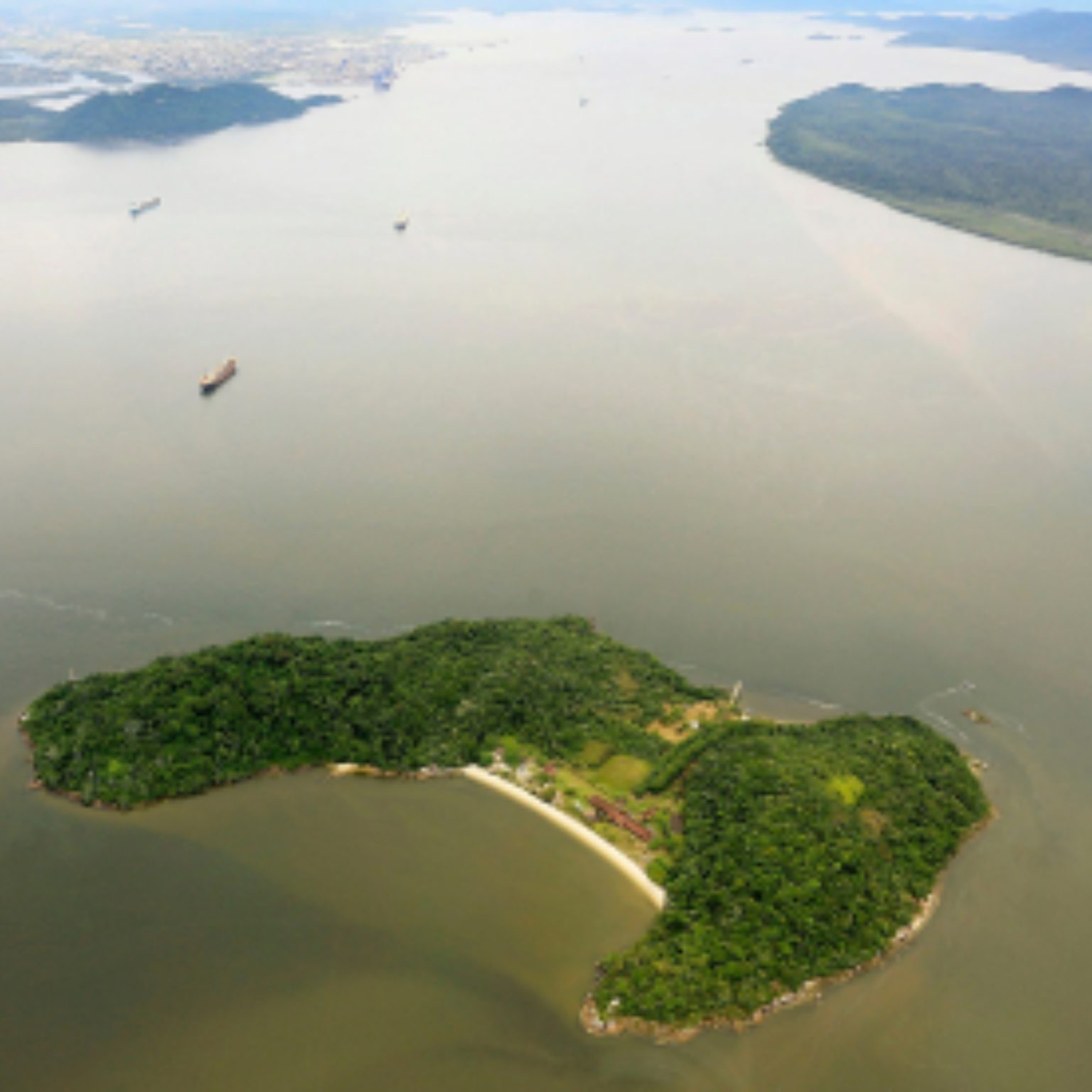  Pesca só será permitida de volta se laudos das amostras de água derem negativo para contaminação. (Foto: Arquivo / Agência Estadual de Notícias) 