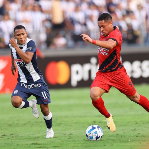 Vitor Roque em Alianza Lima x Athletico