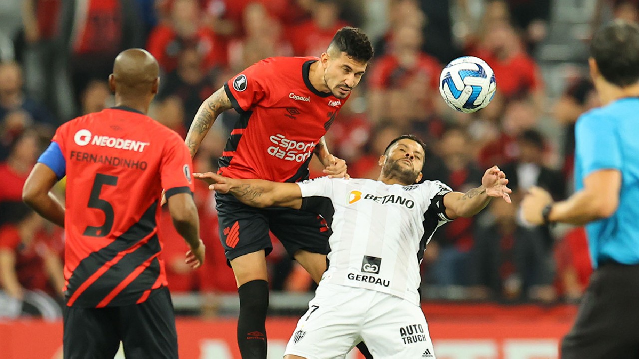  Lance de Athletico x Atlético-MG, pela Libertadores 