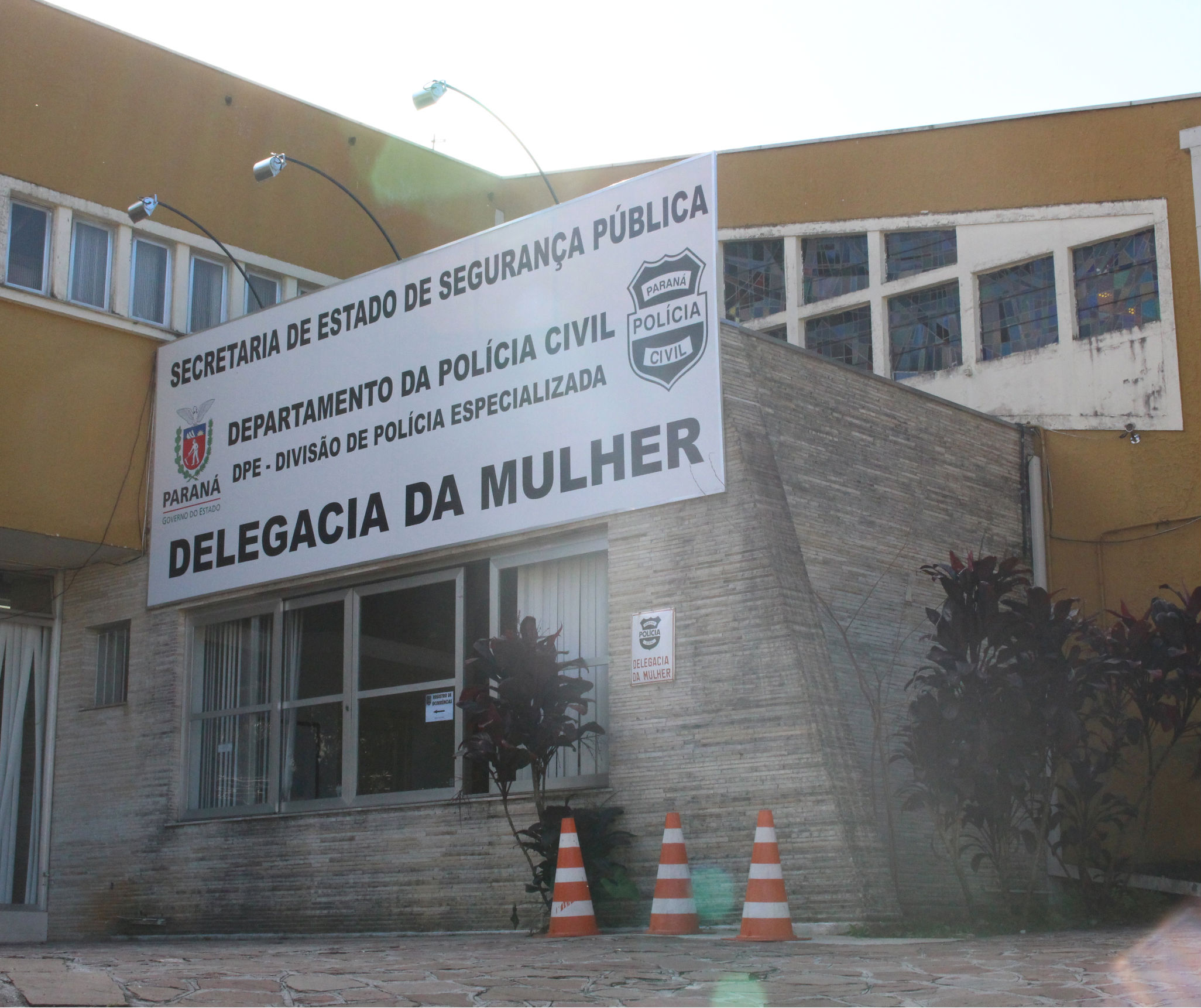  Pelo menos três testemunhas de acusação deverão dar seus depoimentos na Delegacia da Mulher. (Foto: PCPR) 